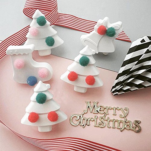 FineGood Pack de 3 moldes de Silicona, Formas de árboles de Navidad, Calcetines y Campanas, Bandejas para Hornear para Pasteles navideños, Caramelos, Bombones, Jalea, jabón - Verde, Azul, Rojo