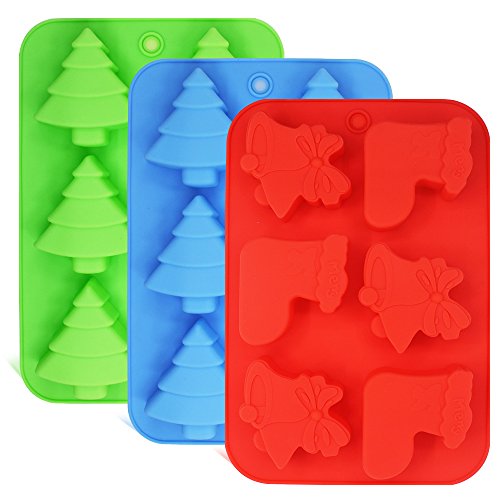 FineGood Pack de 3 moldes de Silicona, Formas de árboles de Navidad, Calcetines y Campanas, Bandejas para Hornear para Pasteles navideños, Caramelos, Bombones, Jalea, jabón - Verde, Azul, Rojo