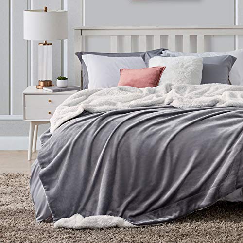 Hansleep Manta Reversible de Franela Sherpa, 150x200 cm Manta Polar para Sofá Cama, 100% Microfibra Cepillada Extra Suave Transpirable - Mantas de Pelo Cálida Acogedor, Gris Claro & Blanco