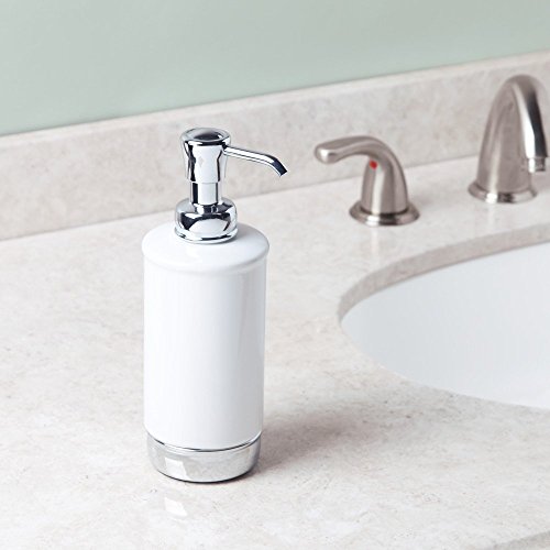 iDesign Dispensador de jabón líquido, bote dosificador de líquidos redondo de cerámica y metal, dosificador de jabón rellenable para 325 ml, blanco y plateado