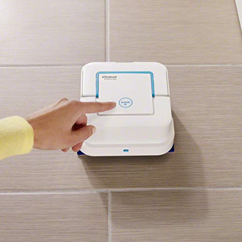 iRobot Braava jet 250 Robot friegasuelos con pulverizador de chorro a presión, 3 en 1: limpieza y mojado, mejor para cuartos de baño y cocinas, funciona con paños de uso único y paños lavables