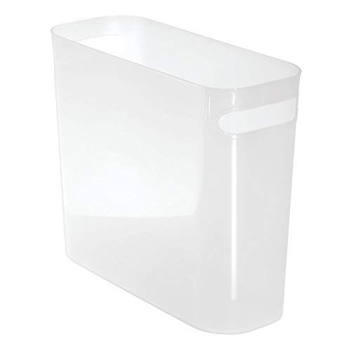 mDesign Cubo de basura con asas – Contenedor de reciclaje para cocina, baño u oficina – Contenedor de residuos de diseño moderno y 5,7 litros de volumen – Plástico resistente – blanco