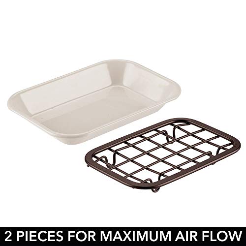 mDesign Juego de 2 jaboneras para baño para el lavabo o el fregadero – Estante para jabón, esponjas o estropajos con rejilla de drenaje – Compacto jabonero de ducha en metal – crema y bronce