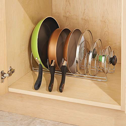 mDesign Organizador de sartenes y tapaderas – Soporte de metal cromado con 6 compartimentos para sartenes y tapas de ollas – Organizador de cajones y armarios de cocina