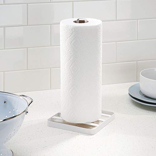 mDesign Portarrollos de cocina sin taladro – Práctico soporte para papel de cocina – Elegante porta rollo de cocina con base – blanco