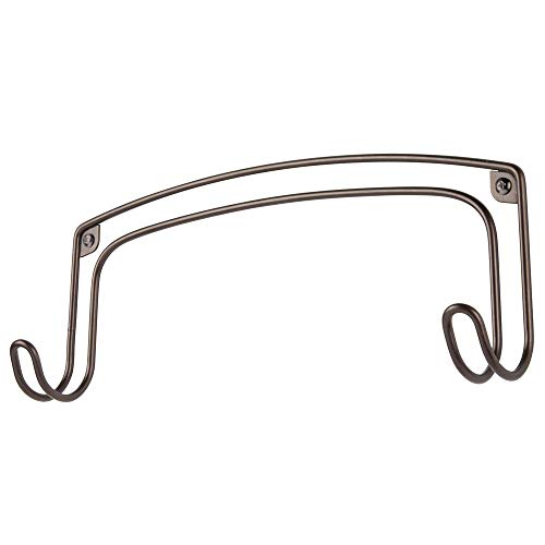 mDesign Soporte de pared para tabla de planchar – Colgador de metal para planchador con dos ganchos – También puede usarse como perchero o toallero – color bronce