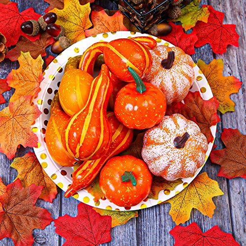 MerryNine 50 calabazas artificiales falsas con hojas de arce realistas, bellota realista con tapa, piñas, adorno para Halloween, Acción de Gracias, otoño cosecha decoración del hogar