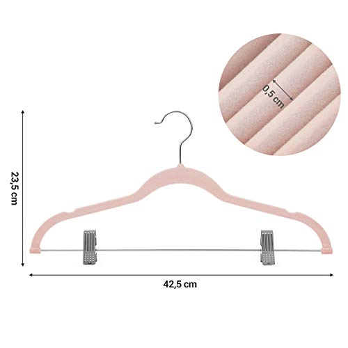 SONGMICS 12 Perchas para Pantalón de Terciopelo de 42,5 cm, con Clips Ajustables, Resistentes, Antideslizantes, Ahorran Espacio, Faldas, Abrigos, Vestidos, Camisetas de Tirantes, Rosado Ligero CRF12PK