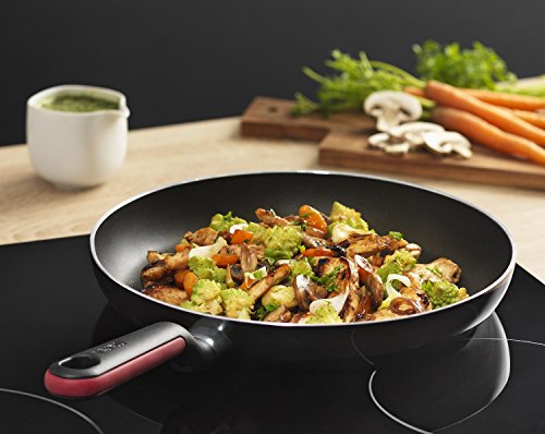 Tefal Comfort Grip - Sartén de aluminio de 30 cm con exterior negro esmaltado, antiadherente con extra de titanio, para todo tipo de cocinas (excepto inducción)