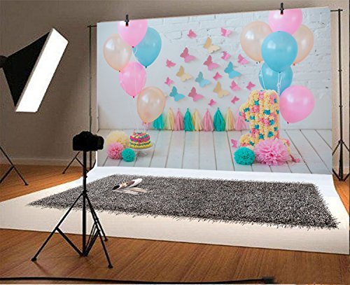 YongFoto 2,2x1,5m Fondo de Fotografia Primer cumpleaños Globos Colores Mariposas Las Flores Pared ladrillo en Mal Estado Piso Madera Blanca Telón de Fondo Party Banner Niños Photo Studio Atrezzo