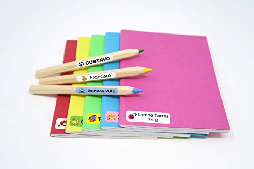 50 Etiquetas Adhesivas Personalizadas, de 6 x 2 cms, para marcar objetos, libros, fiambreras, etc. Color Azul Pastel