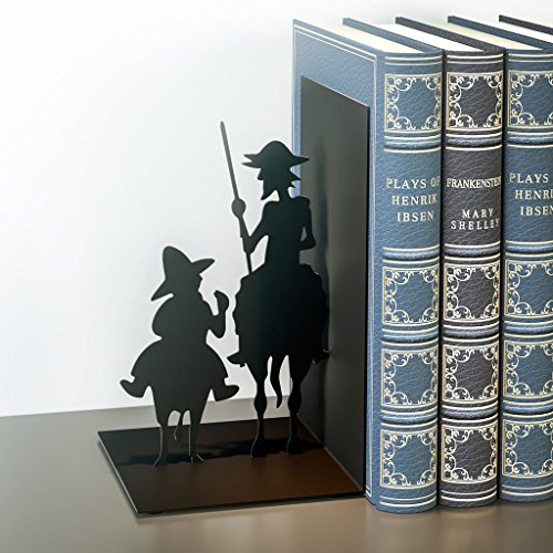 Balvi - Don Quijote sujeta Libros de Metal. Inspirado en la Obra de Cervantes.