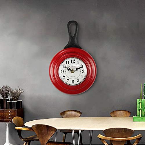 Forma de cacerola originaria europea Reloj de pared Rojo Personalidad Menage Sala de estar Dormitorio Cocina Restaurante Metal Reloj Mudo Sin marcar Tick Decoración 17.5 * 4.5 * 26.5cm Artículos cotid