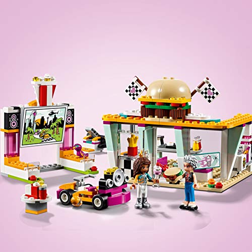 LEGO Friends - Cafetería de Pilotos, Juguete con Mini Muñecas y Kart para Crear y Construir Divertidas Carreras y Aventuras con Andrea y Pepper para Niñas y Niños de 6 a 12 Años (41349)