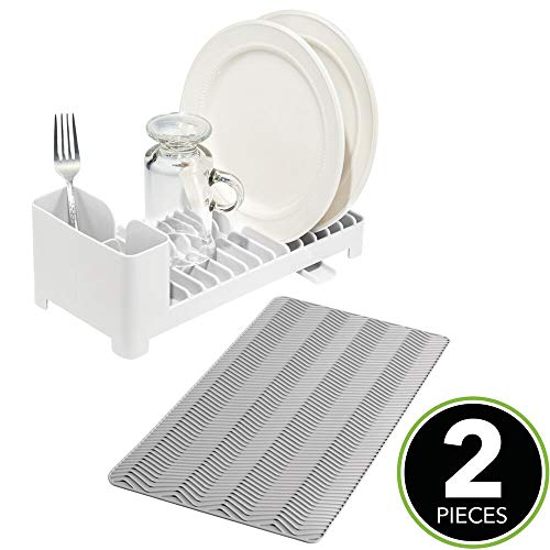 mDesign Juego de 2 escurridores de platos de plástico – Con cesta para cubiertos y esterilla de silicona resistente al calor – Organizador de vajilla con desagüe giratorio – blanco/gris