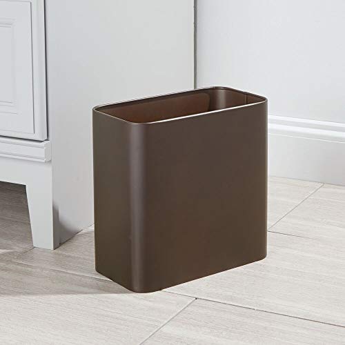 mDesign Papelera de oficina rectangular – Papelera metálica compacta y espaciosa para baño, cocina u oficina – Cubo de basura de metal – color bronce