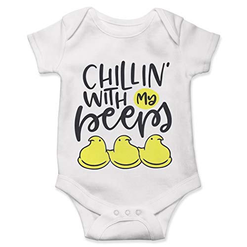 Mono Divertido de Pascua, Chillin con My Peeps Baby Onesie, Traje de bebé de Pascua, Mono de Caramelo de Pascua, Mono de bebé de Pollitos - Blanco - 3-6 Meses