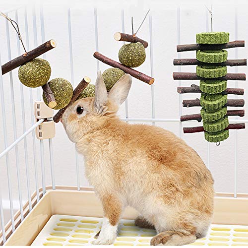 2 juguetes para masticar conejos, hámster de conejo, juguetes para masticar con palos de madera de manzana, pastel de hierba natural y bola de hierba,ratas masticando jugando juguete para