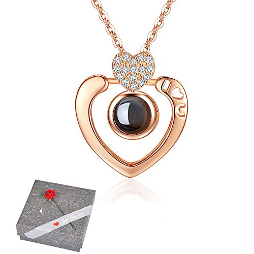 Amaza S925 Plata de Ley 100 Idiomas Te Amo Collar con Caja de Regalo de Joyería Elegante - Colgante Proyeccion Te Quiero 100 Idiomas para El Dia de San Valentin (Heart In Rose Gold)