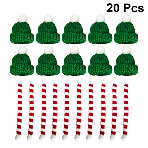 Amosfun - 20 mini bufandas de punto para árbol de Navidad en miniatura, accesorios para el pelo, manualidades, adorno de muñeca, sombrero, joyería 23 * 1CM Green Hat Red Scarf