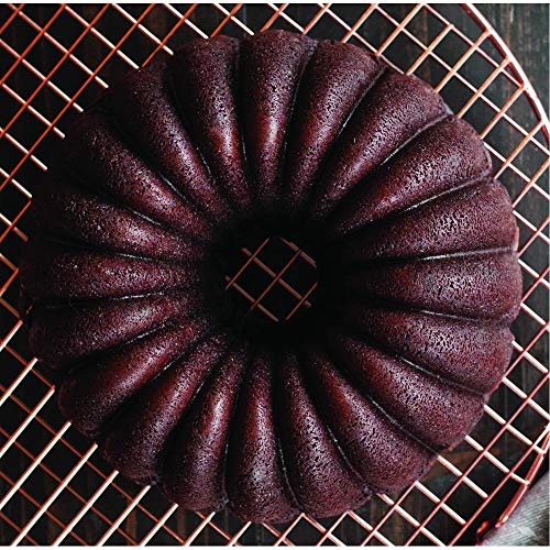 Base de arrefecimento bundt cakes da Nordic Ware - Dourado