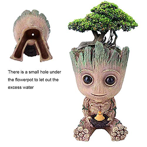 Huike Baby Groot Maceta con orificio de drenaje, figura innovadora de acción para plantas y portalápices, macetas decorativas para la oficina y el hogar, decoración de escritorio (2 estilos)