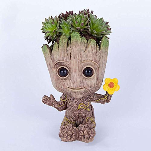 Huike Baby Groot Maceta con orificio de drenaje, figura innovadora de acción para plantas y portalápices, macetas decorativas para la oficina y el hogar, decoración de escritorio (2 estilos)