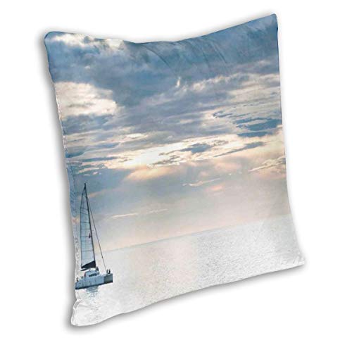 LiBei Funda de Cojín,Yate de Vela en el Tiempo de la mañana en el Tranquilo Paisaje Nublado Funda de Almohada Cuadrado para Sofá Cama Decoración para Hogar 50x50cm