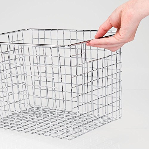 mDesign Juego de 2 cestas de metal multiusos fabricadas con alambre metálico – Organizador de cocina y despensa versátil – Cesta organizadora compacta y universal con asas – plateado