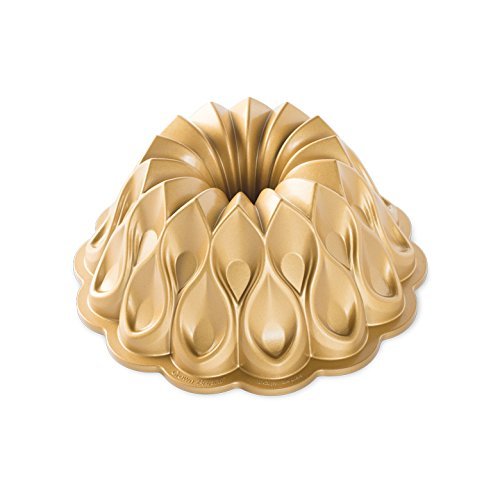 Nordic Ware Crown Bundt Pan - Molde