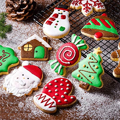 Olywee - Juego de 12 cortadores de galletas de Navidad para vacaciones, diseño de muñeco de jengibre, copo de nieve, árbol de Navidad y más formas de acero inoxidable cortador de galletas