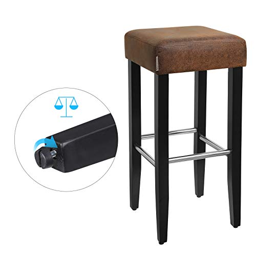 SONGMICS Juego de 2 Sillas de Bar, Asiento Acolchado, Cuero Artificial de PU con Acabados Dorados, Altura del Asiento de 76 cm, Patas de Madera Maciza con Reposapiés Ajustables, Marrón LDC33BR