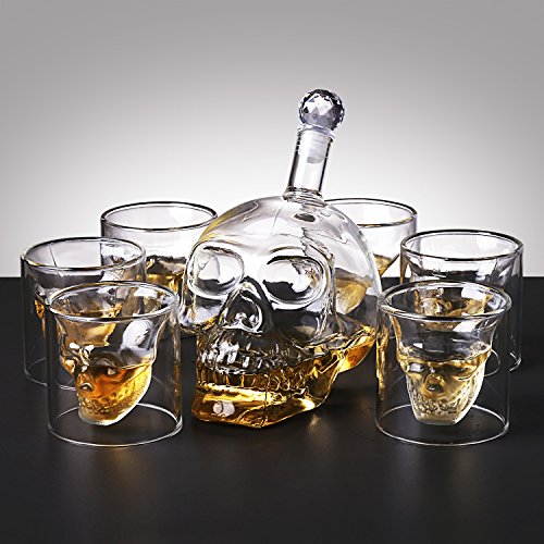 Amzdeal Cráneo de Cristal Calavera Botella - 700ml Botella de Vino y 6x75ml Vaso de Whisky, Transparente y Gran Permeabilidad a la Luz y Capilidad Moderado