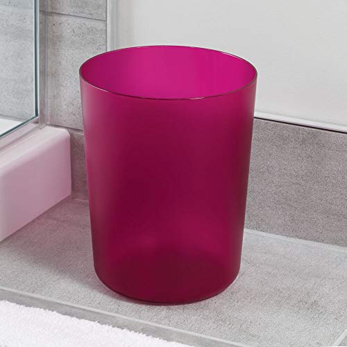 iDesign Cubo de basura, papelera pequeña y redonda de plástico resistente con diseño moderno, versátil bote de basura para baño, despacho, cocina y otras salas, rosa