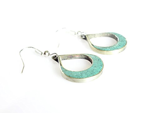 INLAY (EMBUTIDO) DE VIRUTA DE GEMA TURQUESA ÉTNICA TRIBAL BOHO DANGLE (CUELGA) LOS PENDIENTES PARA LAS MUJERES PENDIENTES UNISEX ÚNICOS PENDIENTES DE PLATA OXIDADOS HECHOS A MANO