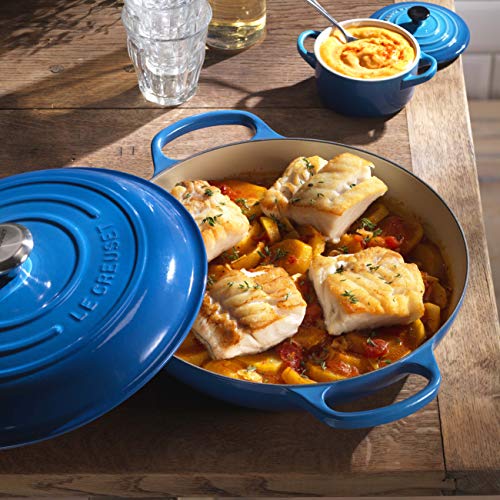 LE CREUSET Evolution Cacerola Baja Redonda, 2 L, para Todas Las Fuentes de Calor, Incl. inducción, Hierro Fundido, Azul Marseille, 26 cm