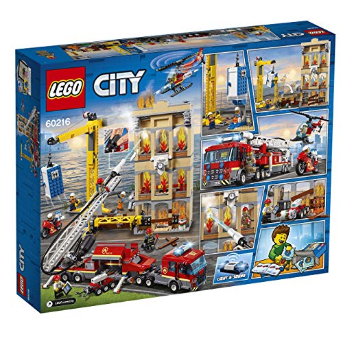 LEGO City - Fire Brigada Distrito Centro, Juguete Divertido y Creativo de Bomberos con Camión, Grúa, Edificio, Moto y Helicóptero (60216)