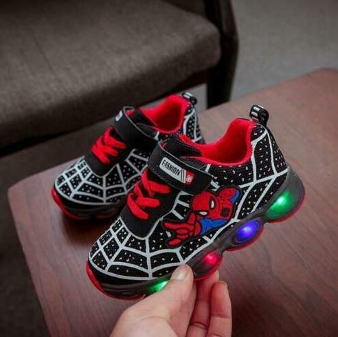 Luz LED niños niños niños dibujos animados zapatos luminosos zapatillas entrenadores nuevo Spiderman luz hasta entrenadores, color Negro, talla 22 EU