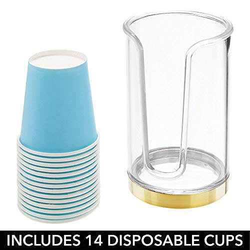 mDesign Soporte para vasos de usar y tirar – Dispensadores de vasos para agua y enjuague bucal – Portavasos con 14 vasos incluidos para la higiene bucal – transparente y latón