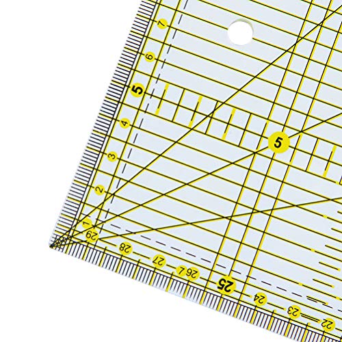 OFNMY Regla de Patchwork de Acolchado - Corte de acrílico cortada con líneas de cuadrícula de doble color patentadas para acolchar,coser y hacer manualidades con adhesivo antideslizante (30 x 15 cm)