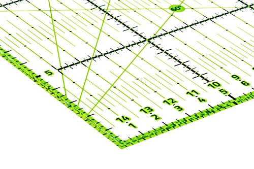 Regla de Patchwork 30 x 15 cm con Pegatinas Antideslizantes Gratuitas. Regla Universal Transparente con dimensiones en cm y ángulos