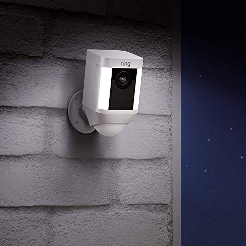 Ring Spotlight Cam Battery | Cámara de seguridad HD con foco LED, alarma, comunicación bidireccional, funciona con batería | Incluye una prueba de 30 días gratis del plan Ring Protect