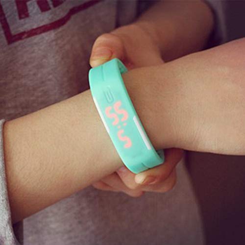 TrifyCore Relojes de pulsera de silicona Reloj de pulsera digital para niños Reloj de pulsera LED Reloj de pulsera de silicona para niños (verde 1PC)