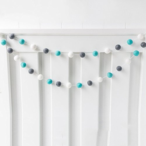 VOSAREA 2M 30 Bolas de Fieltro de Lana Bola Pom Poms Guirnaldas Cuerdas para el Dormitorio Fiesta de cumpleaños Decoración para Colgar en la Pared (Blanco + Gris + Verde)