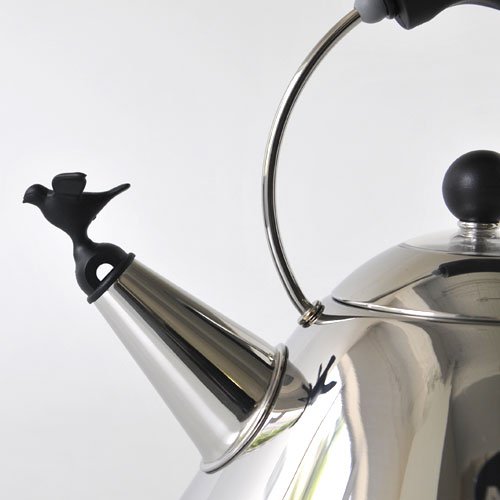 Alessi 9093 B - Hervidor de Agua de Acero con Mango de Color Negro