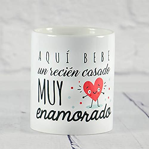 Calledelregalo Regalo para una Pareja de recién Casados: Pack de Tazas 'Aquí Bebe un recién Casado Muy Enamorado' y 'Aquí Bebe una recién Casada Muy Enamorada'