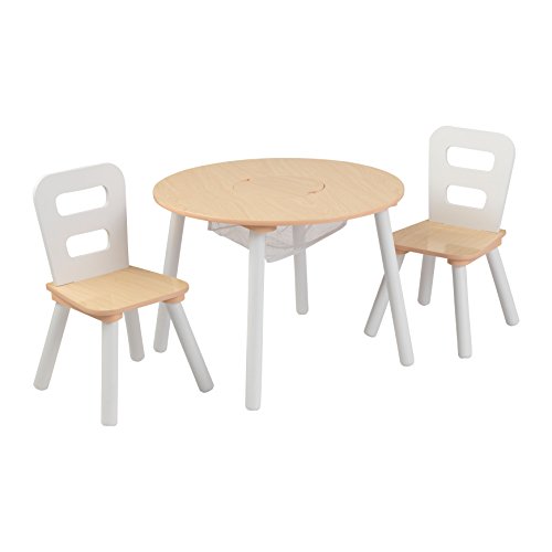 KidKraft 27027- Mesa de madera redonda natural y blanca con 2 sillas, para sala de juegos para niños / muebles de dormitorio , Color Natural y Blanco