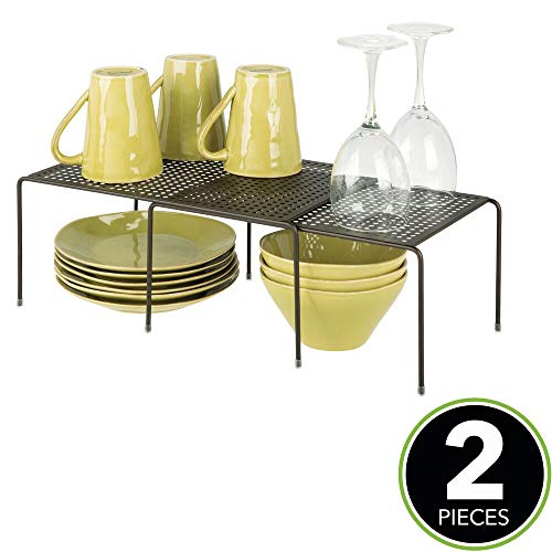 mDesign Estantería de cocina para armarios de cocina – Práctica estantería metálica para crear más espacio de almacenaje para la vajilla – Baldas de cocina extensibles – color bronce